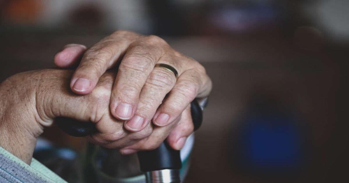 At-Home Care Vs Assisted Living: Which is Better?